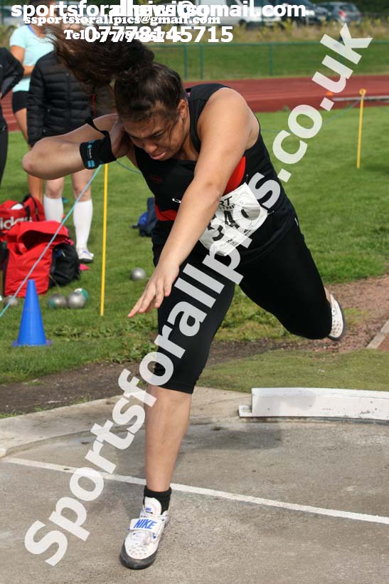 Womens under-17s shot putt, Northern Under-17s/U-15s and U13s Champs, Leigh Sports Village, Leigh. Photo: David T. Hewitson/Sports for All Pics